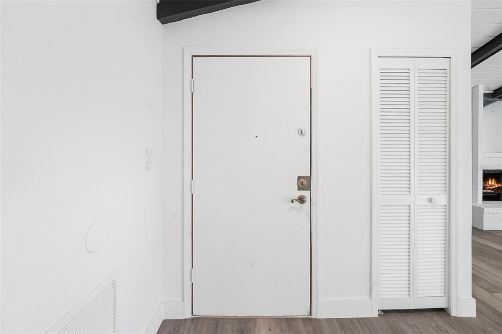 For Sale: $249,000 (2 beds, 2 baths, 1528 Square Feet)