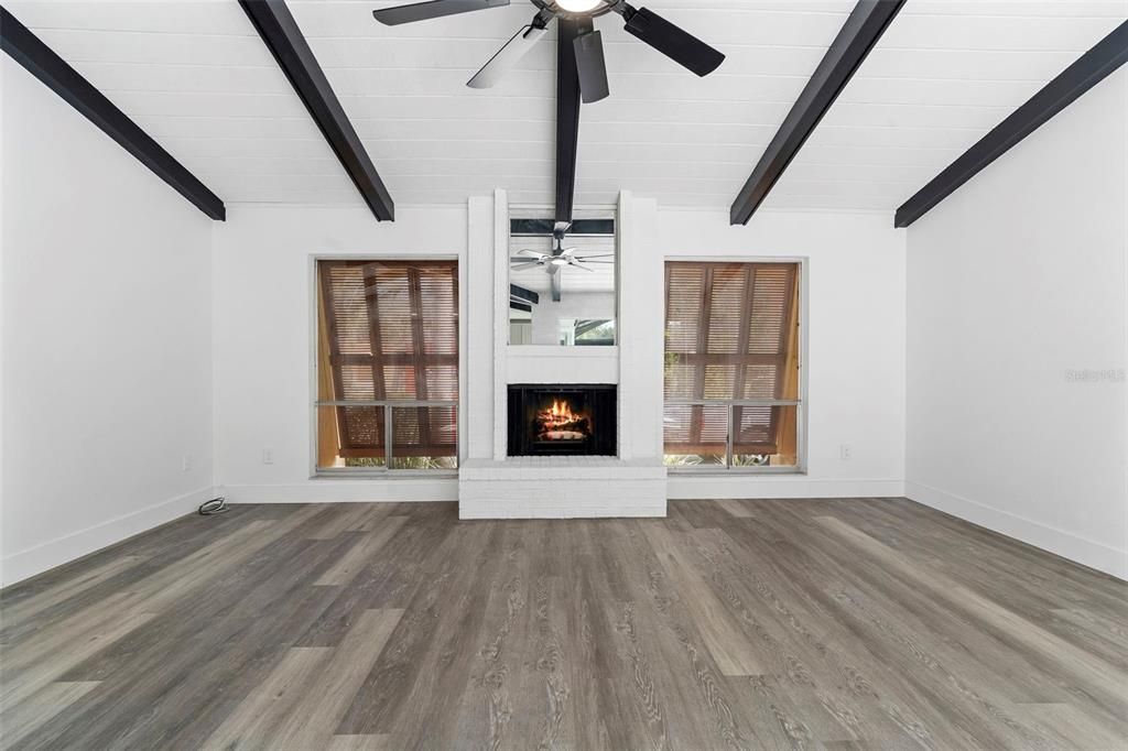 For Sale: $249,000 (2 beds, 2 baths, 1528 Square Feet)