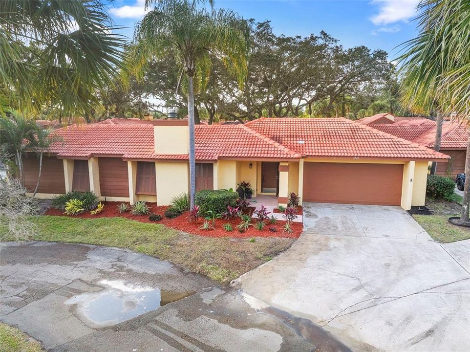 For Sale: $249,000 (2 beds, 2 baths, 1528 Square Feet)