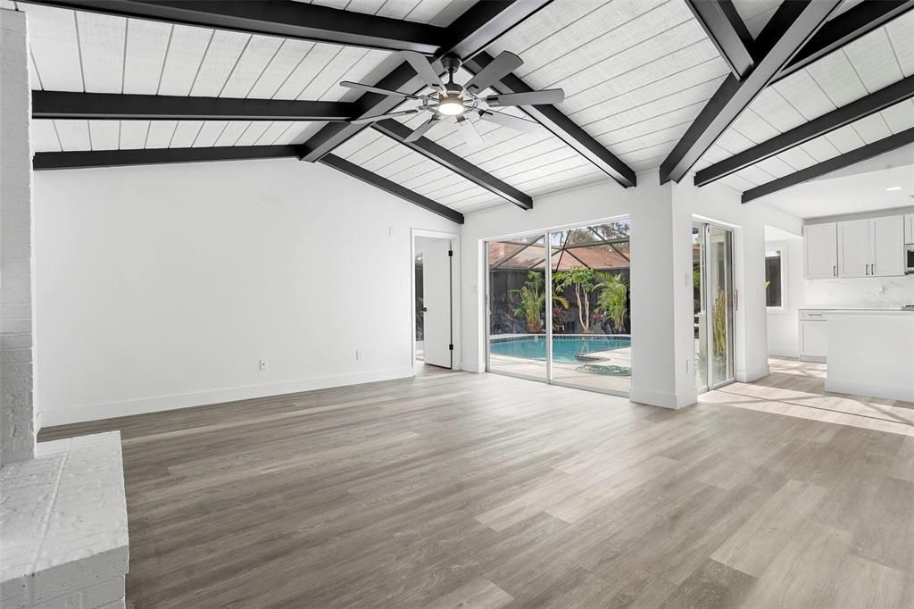 For Sale: $249,000 (2 beds, 2 baths, 1528 Square Feet)