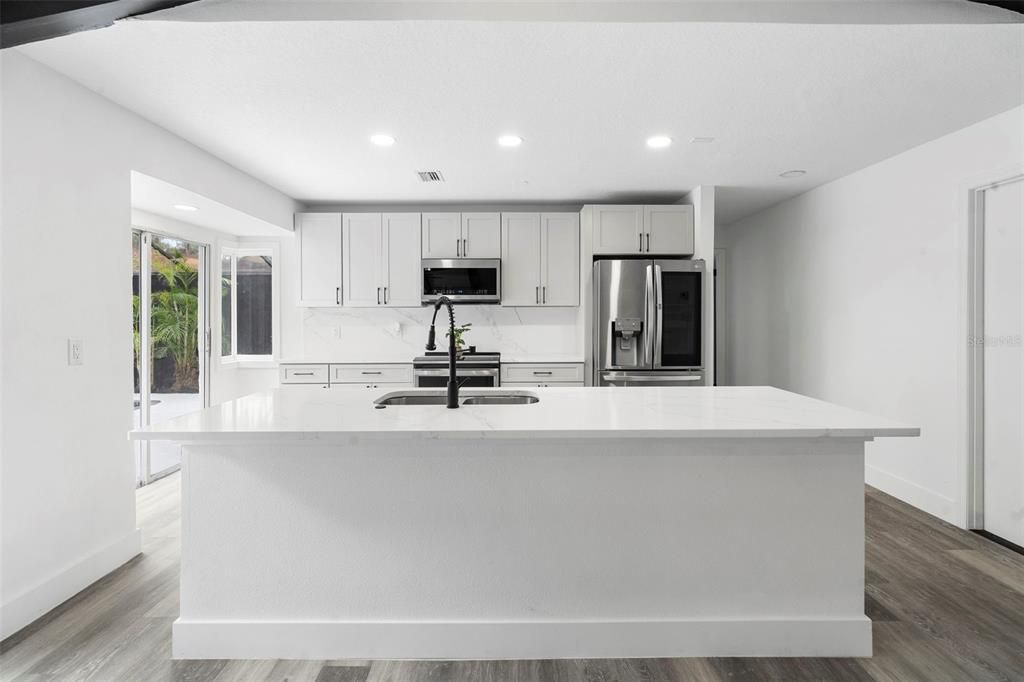 For Sale: $249,000 (2 beds, 2 baths, 1528 Square Feet)