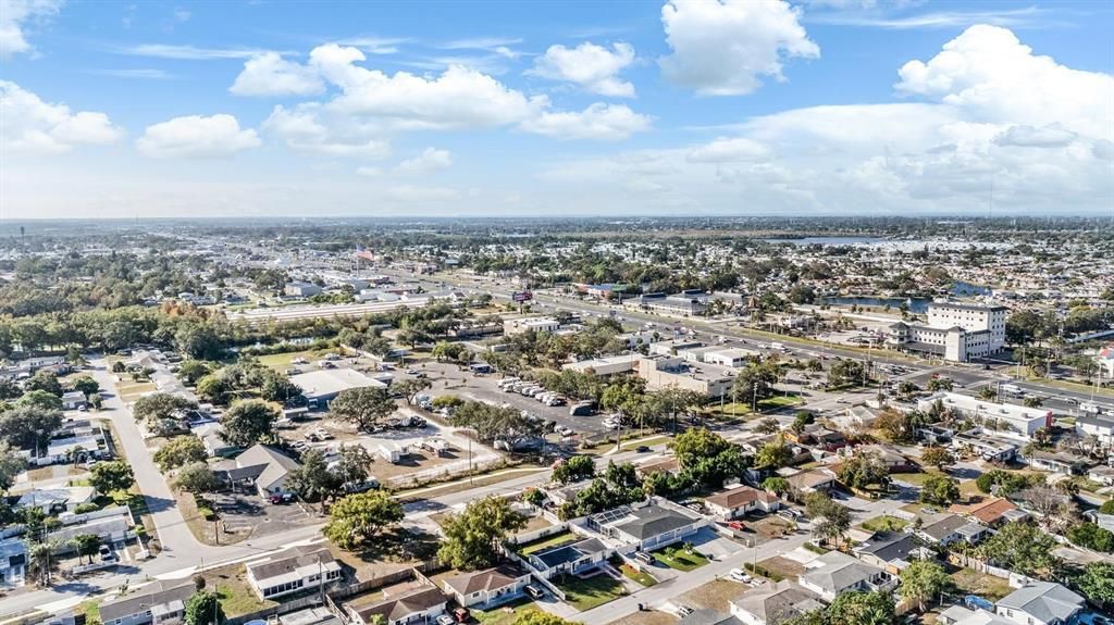 На продажу: $260,000 (2 спален, 1 ванн, 816 Квадратных фут)