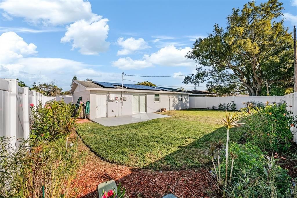 На продажу: $260,000 (2 спален, 1 ванн, 816 Квадратных фут)