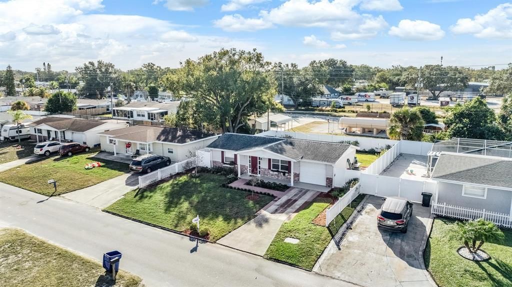 На продажу: $260,000 (2 спален, 1 ванн, 816 Квадратных фут)