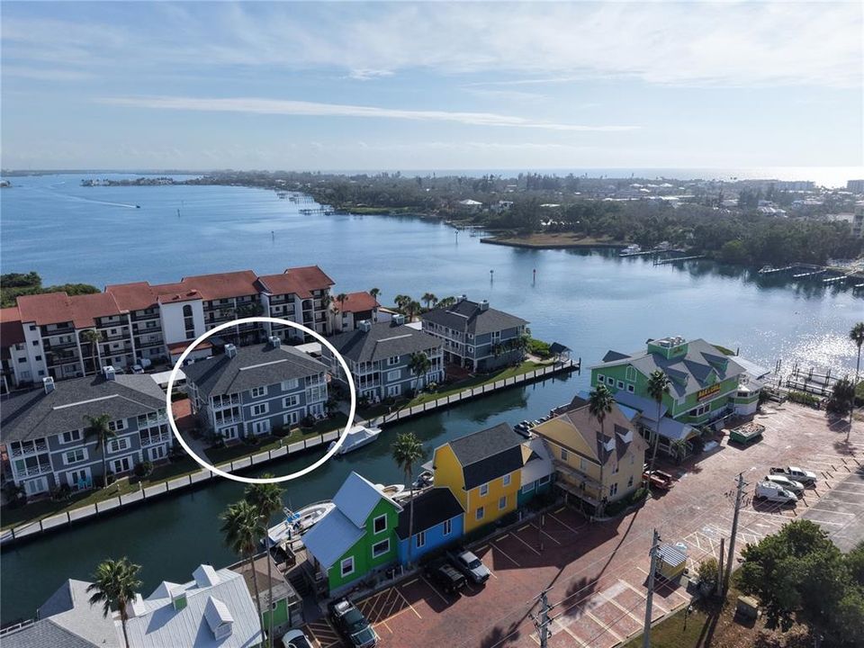 En Venta: $819,000 (2 camas, 2 baños, 1270 Pies cuadrados)