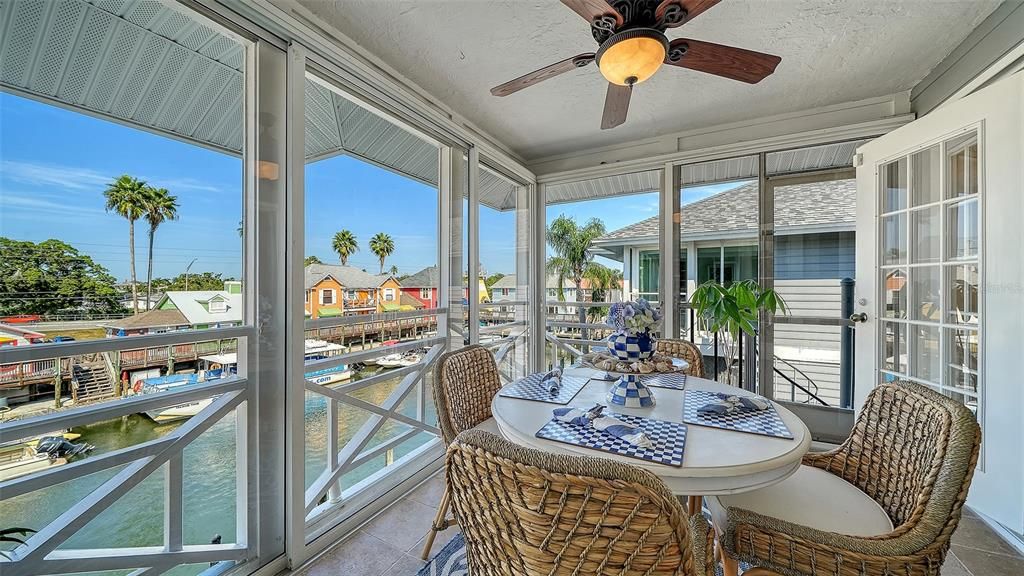 En Venta: $819,000 (2 camas, 2 baños, 1270 Pies cuadrados)