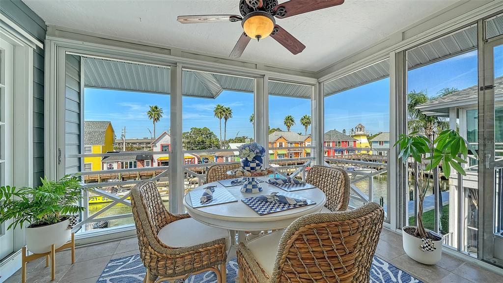 En Venta: $819,000 (2 camas, 2 baños, 1270 Pies cuadrados)