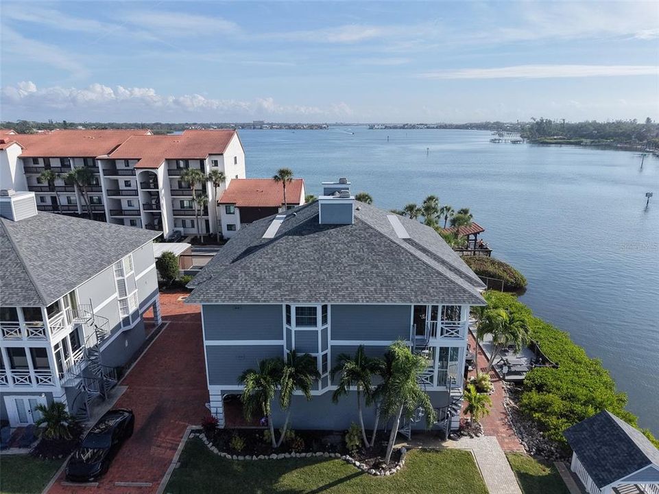 En Venta: $819,000 (2 camas, 2 baños, 1270 Pies cuadrados)