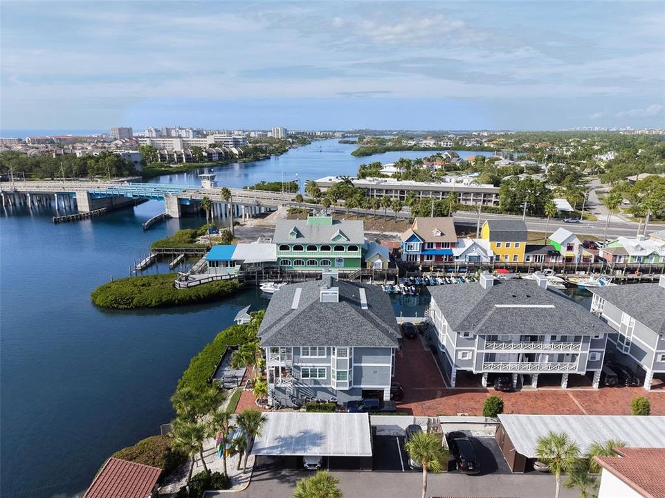 En Venta: $819,000 (2 camas, 2 baños, 1270 Pies cuadrados)