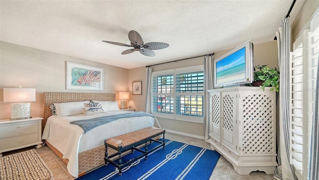 En Venta: $819,000 (2 camas, 2 baños, 1270 Pies cuadrados)