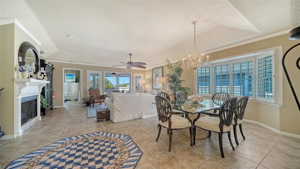 En Venta: $819,000 (2 camas, 2 baños, 1270 Pies cuadrados)