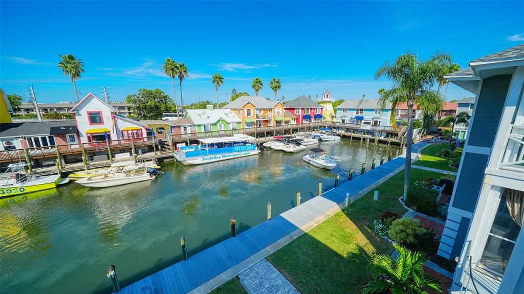 En Venta: $819,000 (2 camas, 2 baños, 1270 Pies cuadrados)