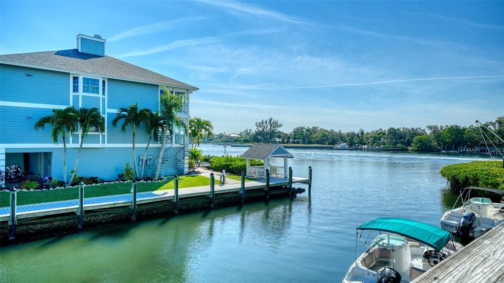 En Venta: $819,000 (2 camas, 2 baños, 1270 Pies cuadrados)