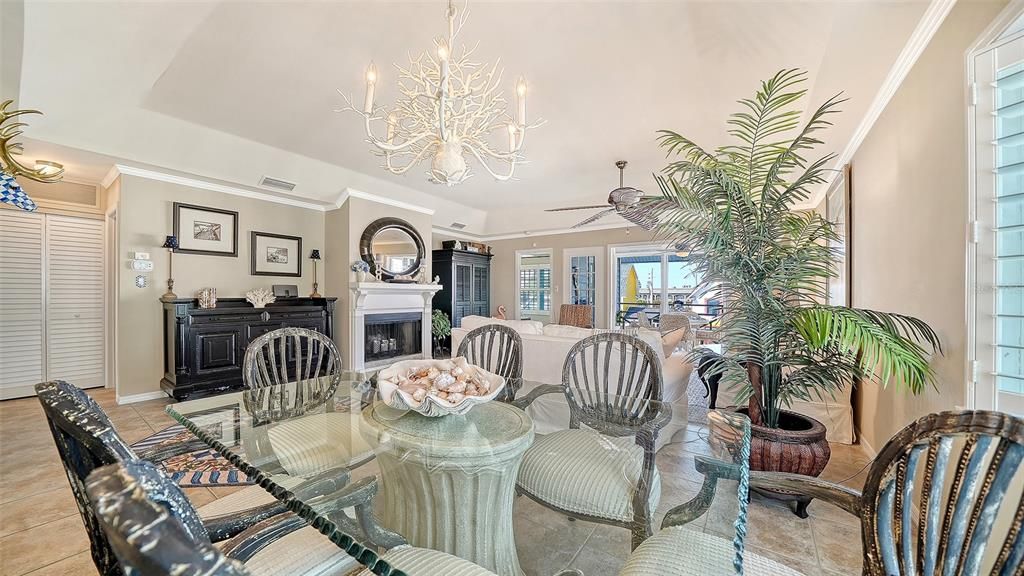 En Venta: $819,000 (2 camas, 2 baños, 1270 Pies cuadrados)