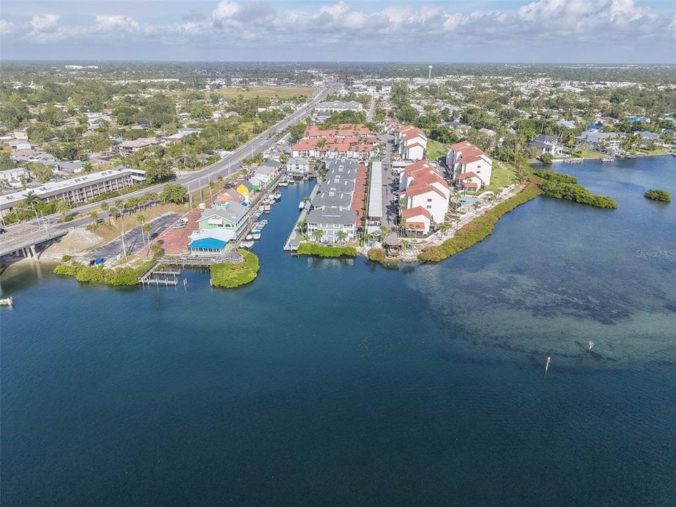 En Venta: $819,000 (2 camas, 2 baños, 1270 Pies cuadrados)