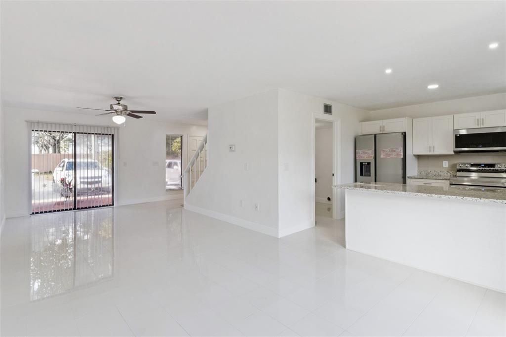 На продажу: $220,000 (2 спален, 2 ванн, 1482 Квадратных фут)