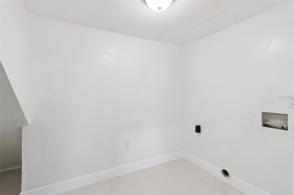 На продажу: $220,000 (2 спален, 2 ванн, 1482 Квадратных фут)