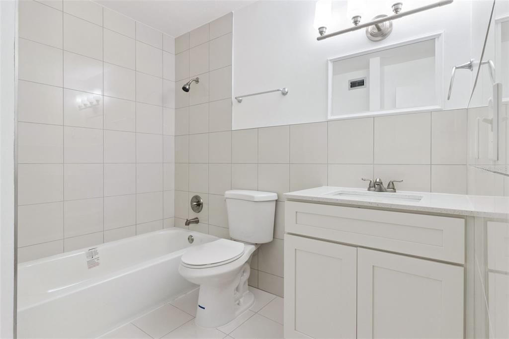 На продажу: $220,000 (2 спален, 2 ванн, 1482 Квадратных фут)