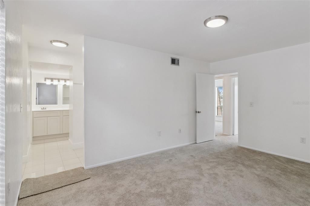 На продажу: $220,000 (2 спален, 2 ванн, 1482 Квадратных фут)