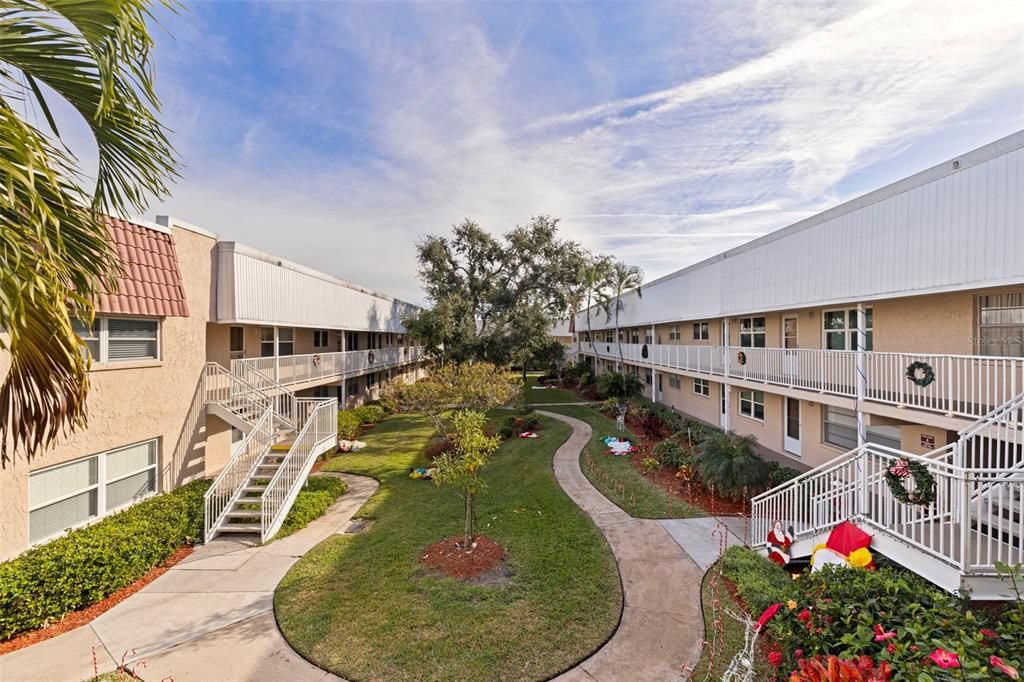 待售: $155,000 (2 贝兹, 1 浴室, 1010 平方英尺)