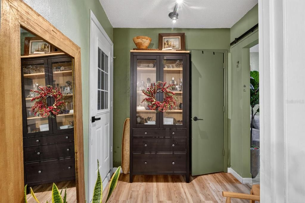 For Sale: $320,000 (4 beds, 2 baths, 1558 Square Feet)