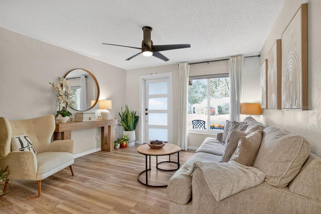 For Sale: $320,000 (4 beds, 2 baths, 1558 Square Feet)