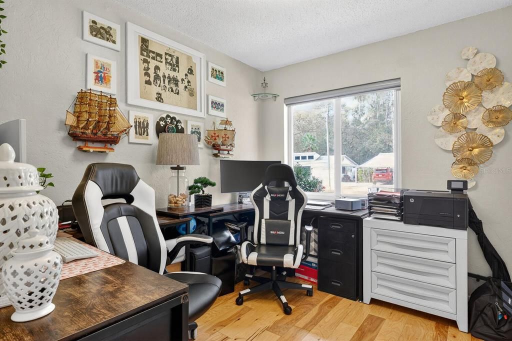 For Sale: $320,000 (4 beds, 2 baths, 1558 Square Feet)