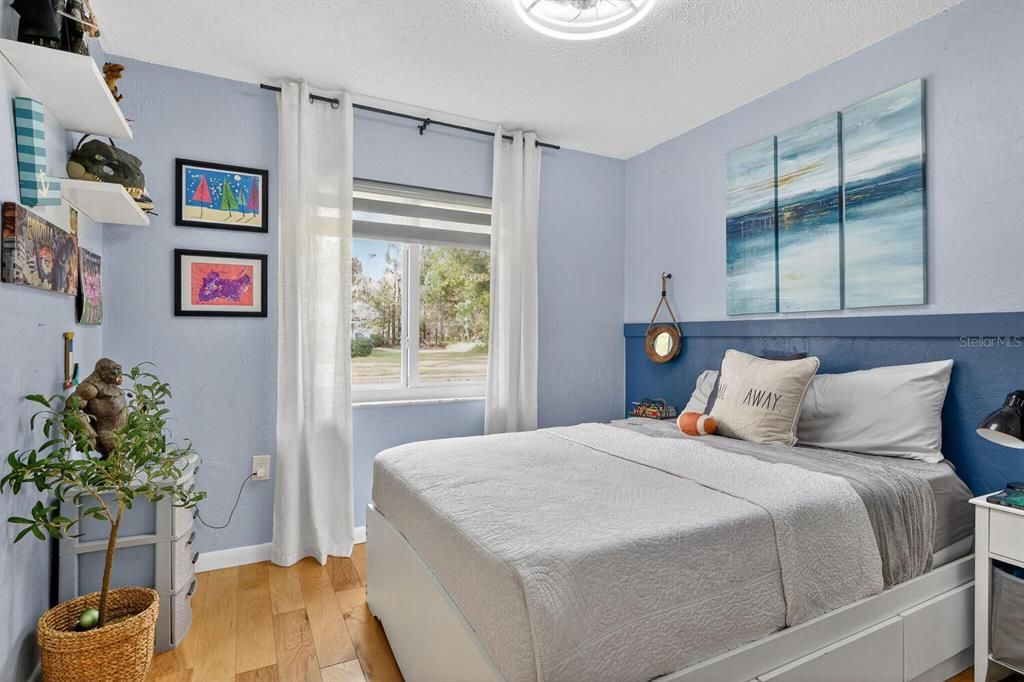 For Sale: $320,000 (4 beds, 2 baths, 1558 Square Feet)