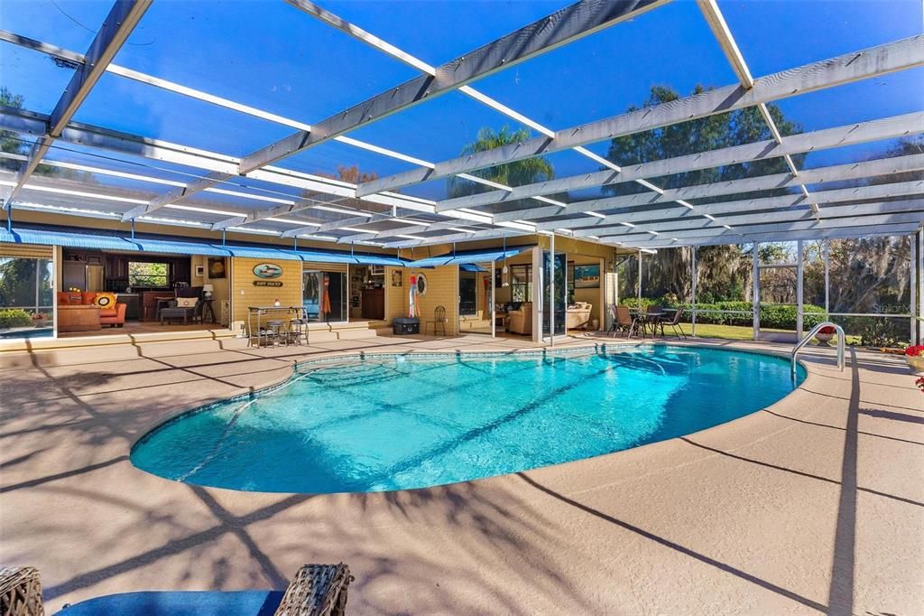 En Venta: $640,000 (3 camas, 2 baños, 2378 Pies cuadrados)