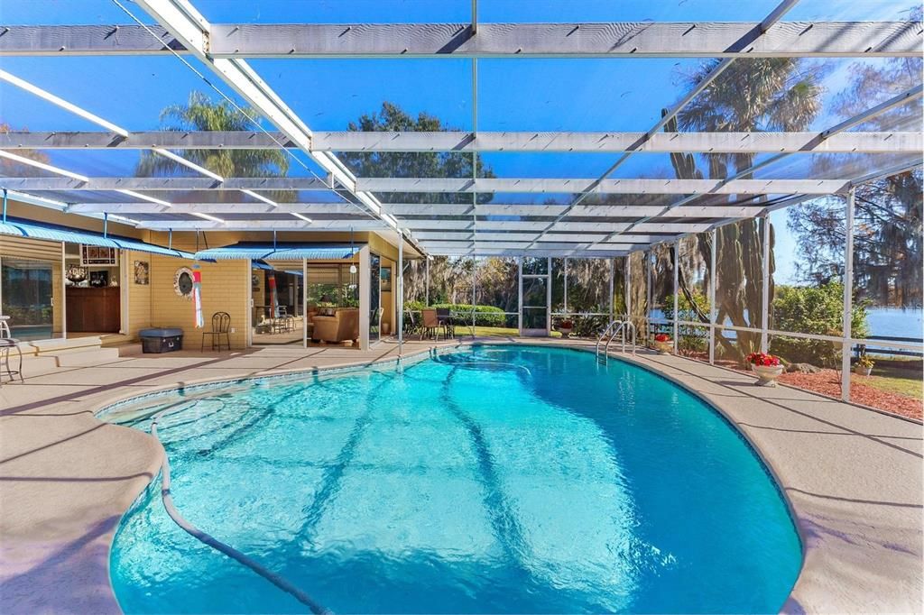 En Venta: $640,000 (3 camas, 2 baños, 2378 Pies cuadrados)