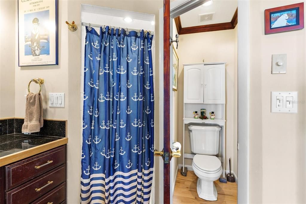 En Venta: $640,000 (3 camas, 2 baños, 2378 Pies cuadrados)