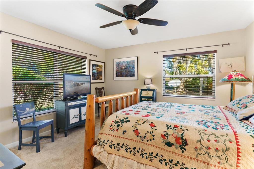 En Venta: $640,000 (3 camas, 2 baños, 2378 Pies cuadrados)