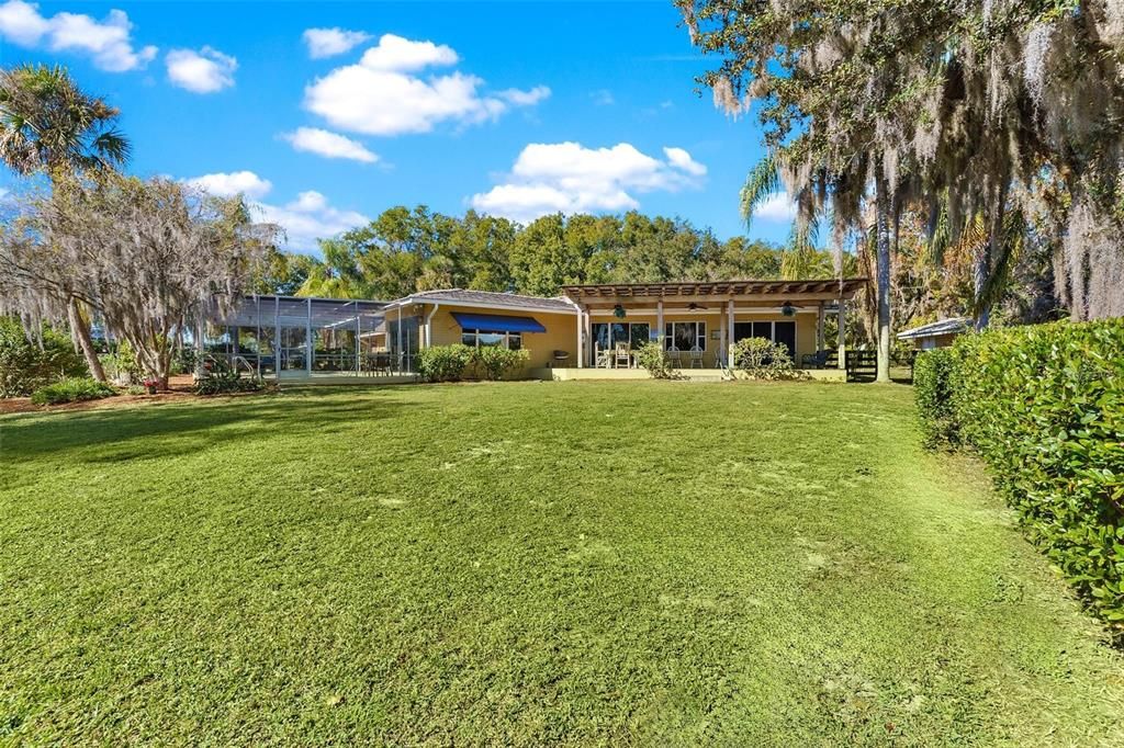 En Venta: $640,000 (3 camas, 2 baños, 2378 Pies cuadrados)