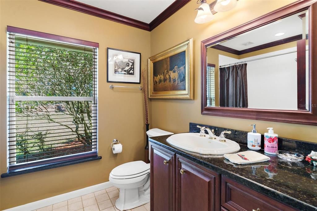 En Venta: $640,000 (3 camas, 2 baños, 2378 Pies cuadrados)