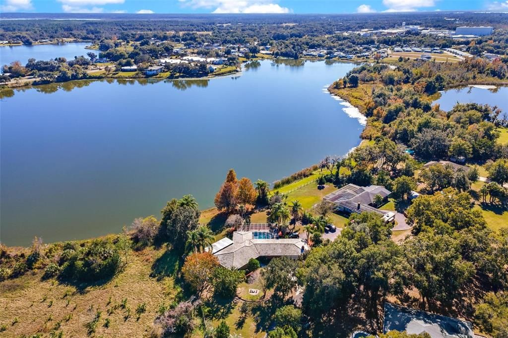 En Venta: $640,000 (3 camas, 2 baños, 2378 Pies cuadrados)