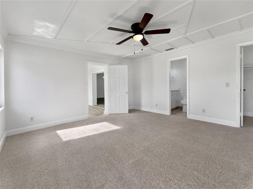 For Sale: $275,000 (3 beds, 2 baths, 1565 Square Feet)