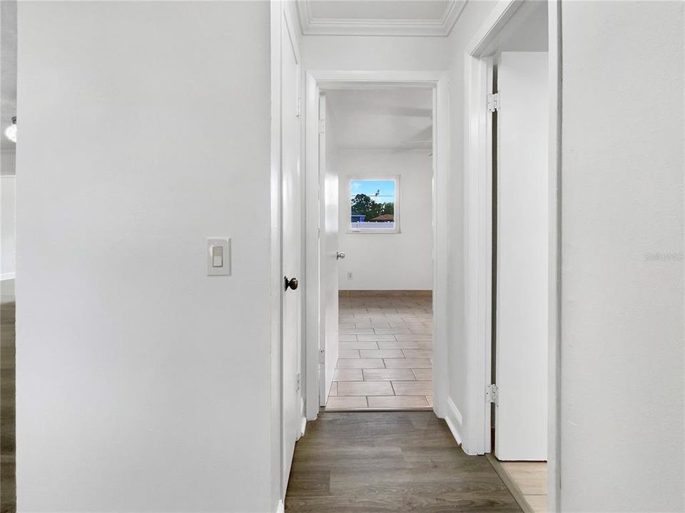 For Sale: $275,000 (3 beds, 2 baths, 1565 Square Feet)