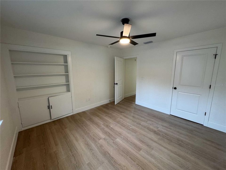 For Sale: $299,000 (3 beds, 2 baths, 1411 Square Feet)