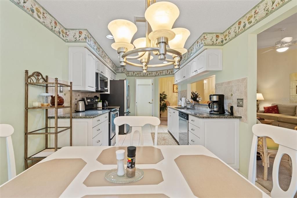 For Sale: $295,000 (2 beds, 2 baths, 1409 Square Feet)