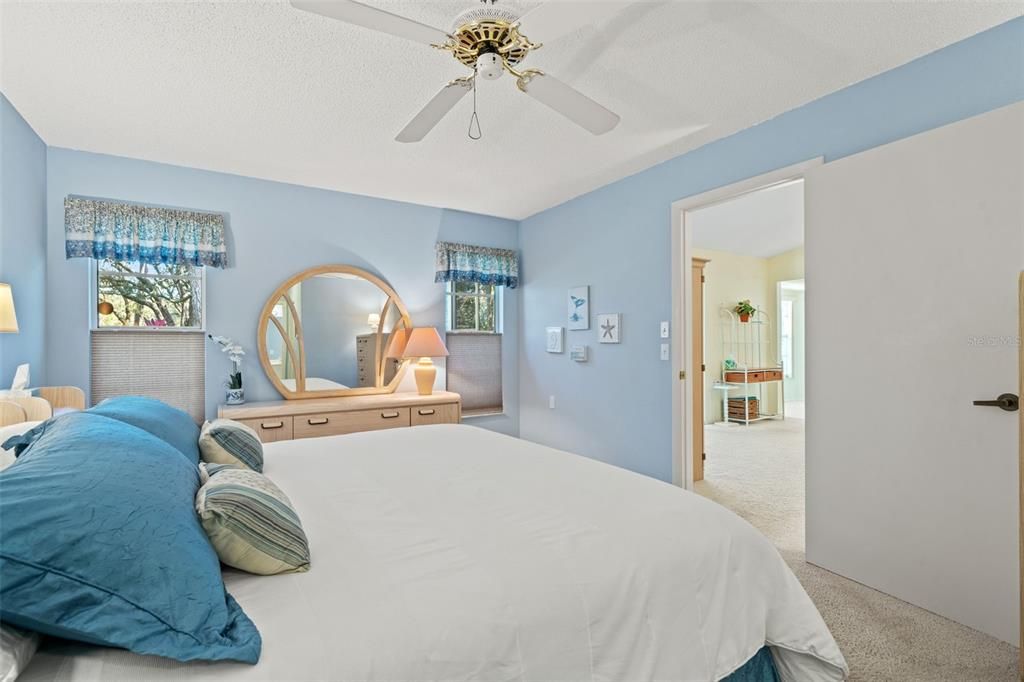 For Sale: $295,000 (2 beds, 2 baths, 1409 Square Feet)