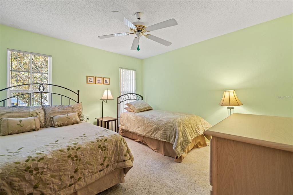 For Sale: $295,000 (2 beds, 2 baths, 1409 Square Feet)