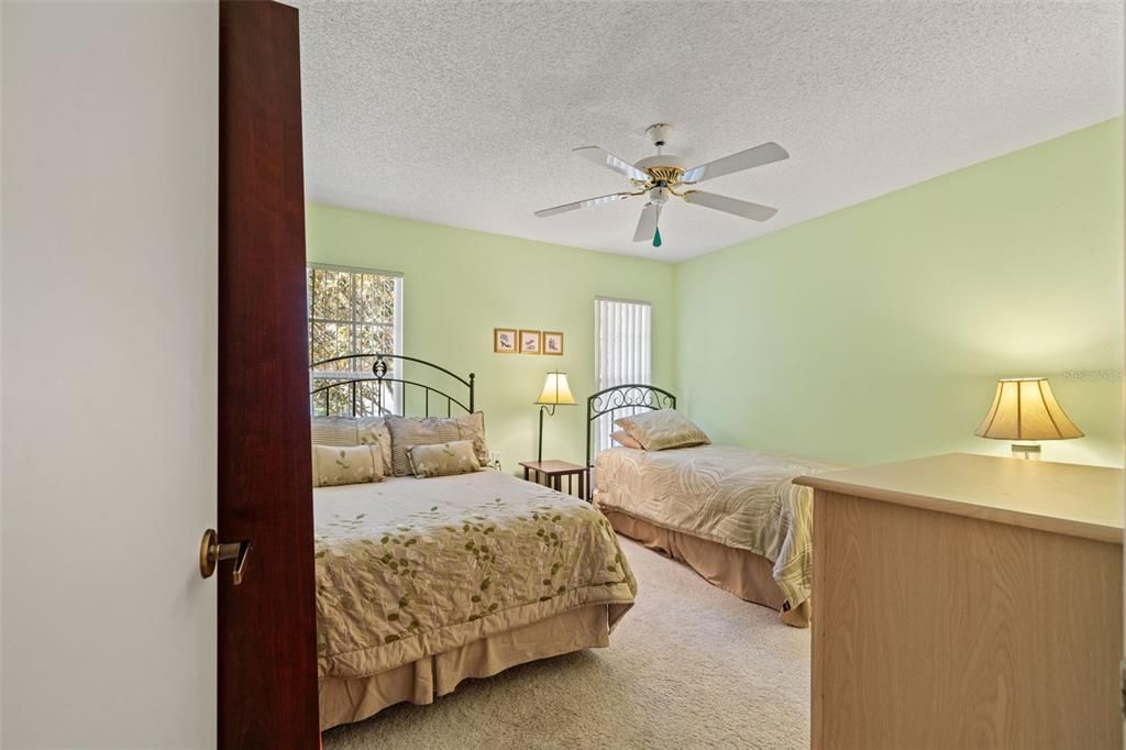 For Sale: $295,000 (2 beds, 2 baths, 1409 Square Feet)