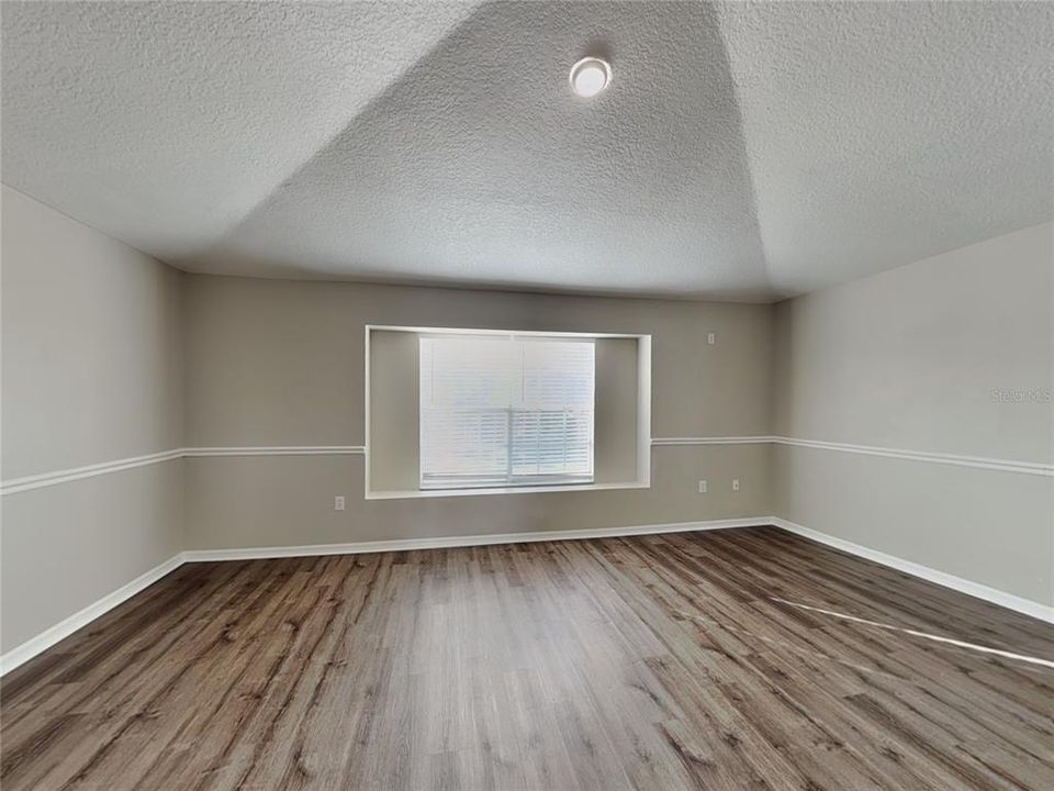 For Rent: $3,059 (6 beds, 3 baths, 2790 Square Feet)