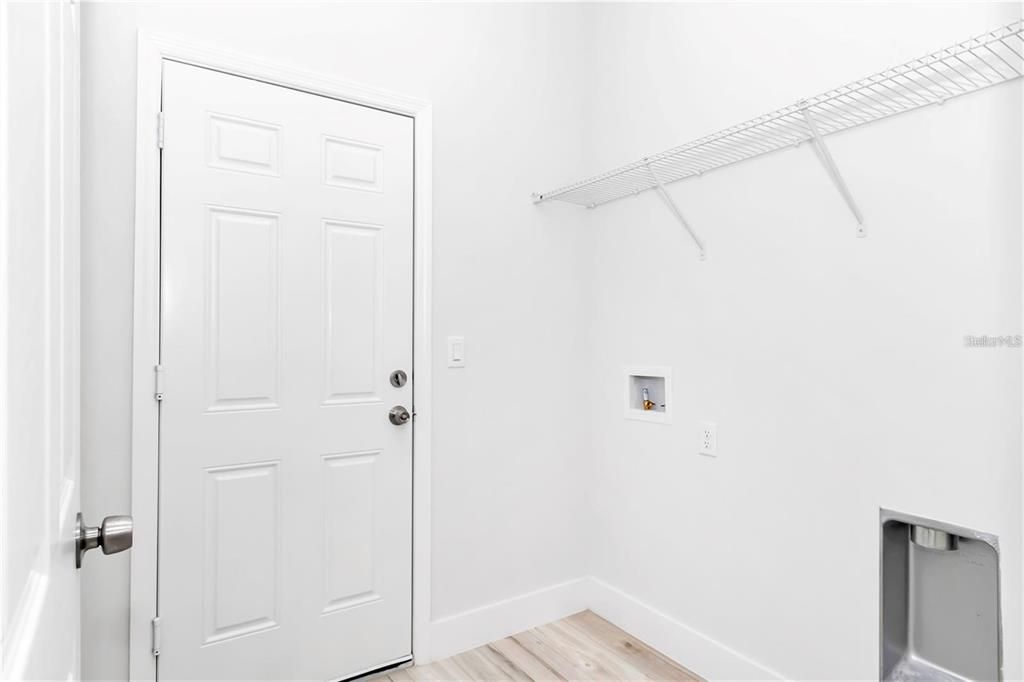 En Renta: $1,900 (4 camas, 2 baños, 1765 Pies cuadrados)