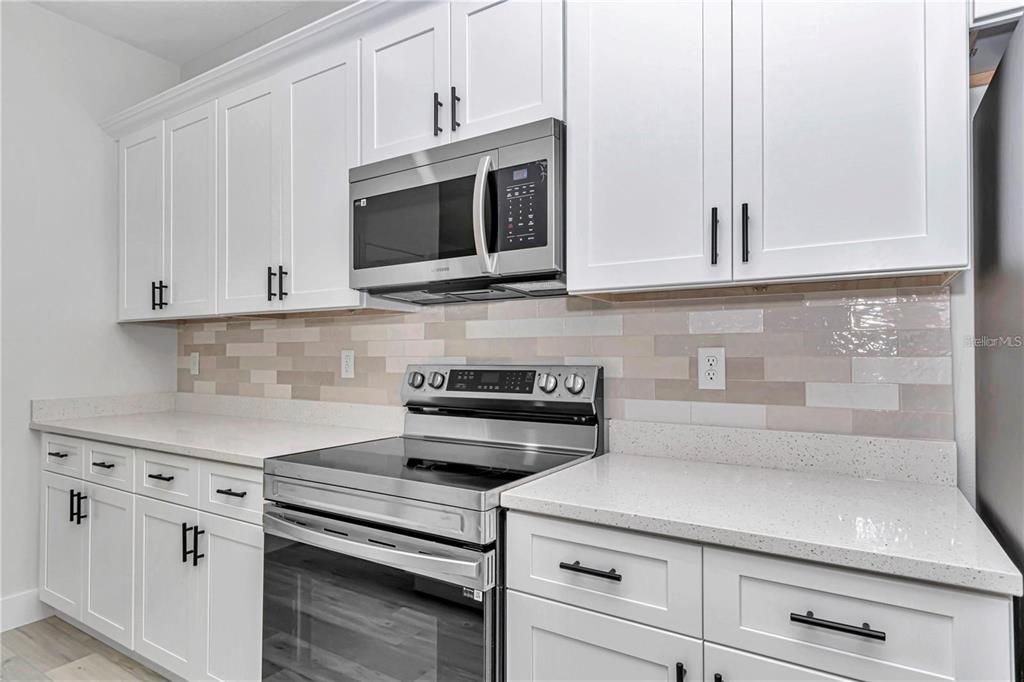 En Renta: $1,900 (4 camas, 2 baños, 1765 Pies cuadrados)