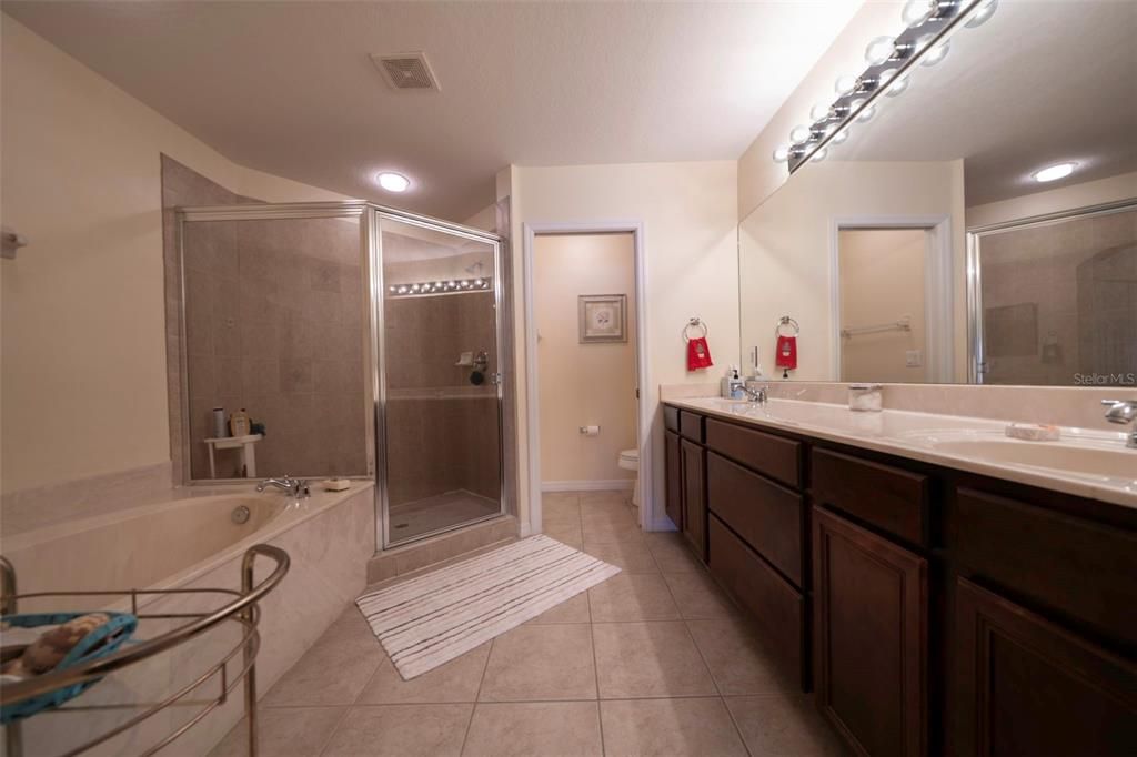 For Sale: $271,900 (3 beds, 2 baths, 1977 Square Feet)