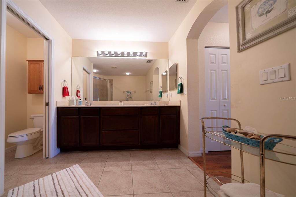 For Sale: $271,900 (3 beds, 2 baths, 1977 Square Feet)