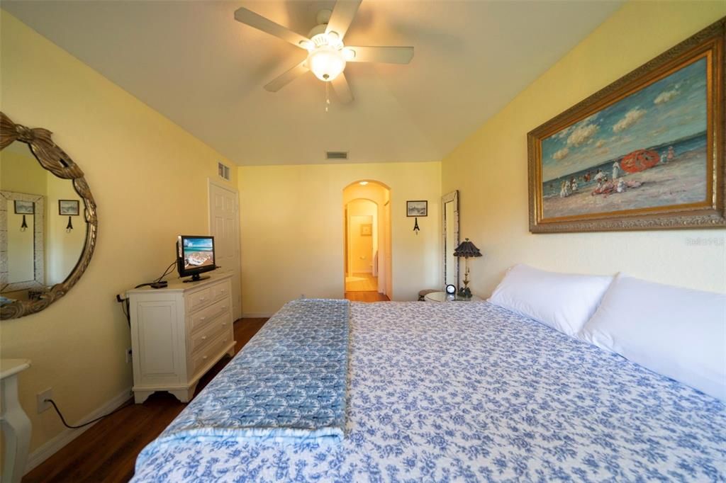 For Sale: $271,900 (3 beds, 2 baths, 1977 Square Feet)