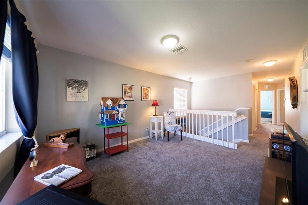 For Sale: $271,900 (3 beds, 2 baths, 1977 Square Feet)