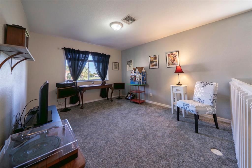 For Sale: $271,900 (3 beds, 2 baths, 1977 Square Feet)